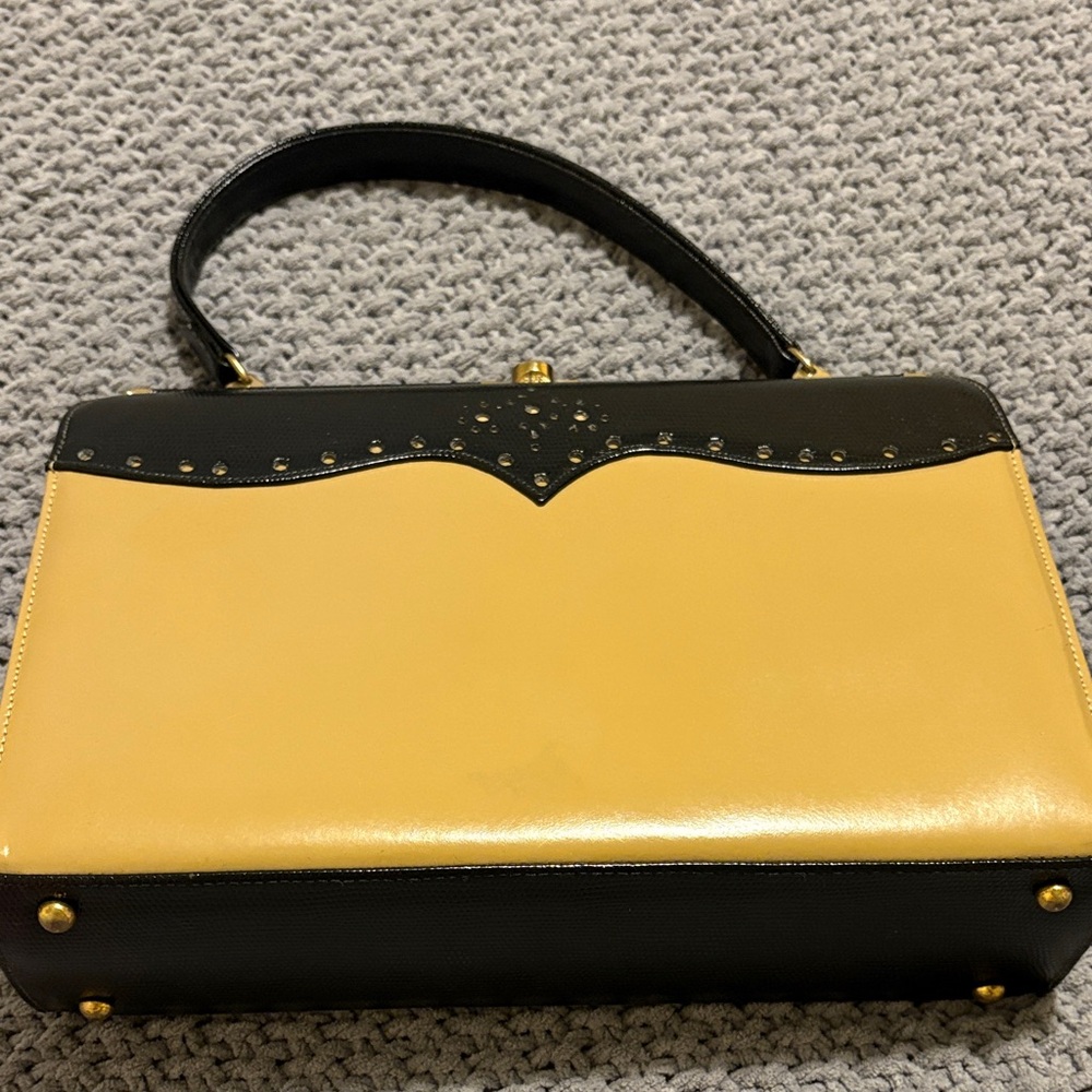 🖤💛 Vintage 1950s 1960s Two-Tone Top Handle - Spectator Bag